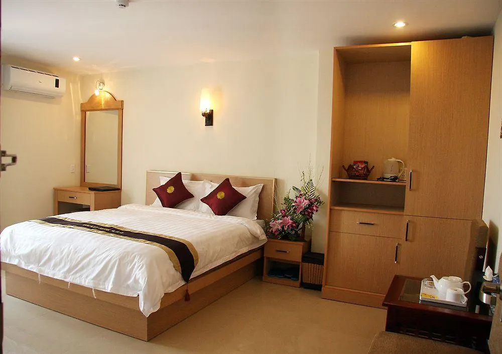 Galaxy Hotel 岘港 3*,